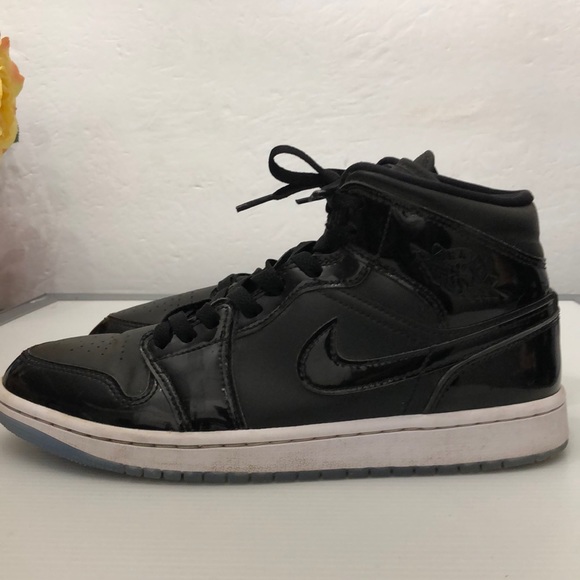 jordan 1 mid size 8.5